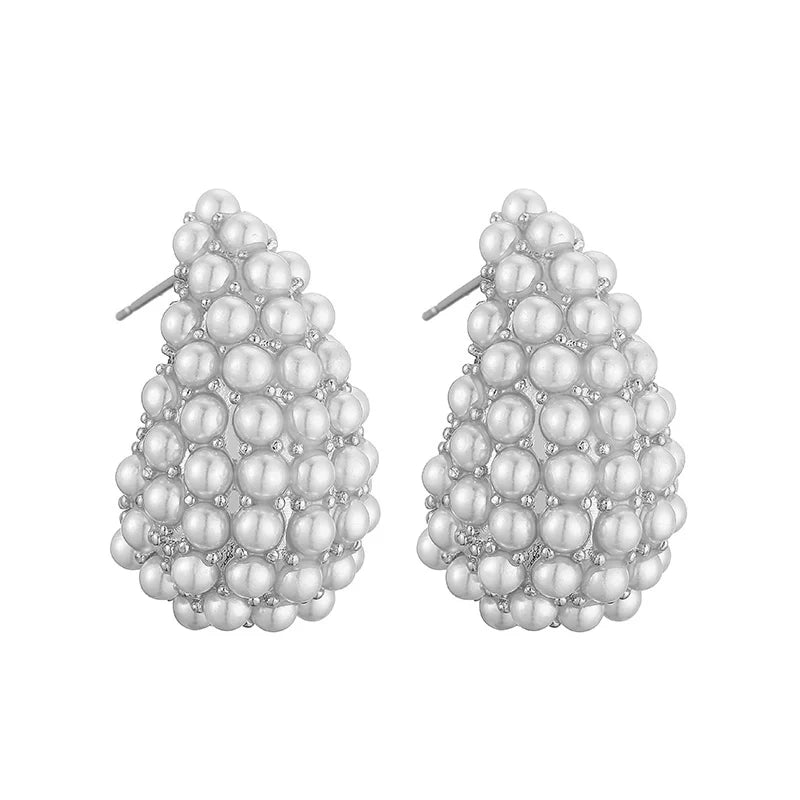Pendientes de perlas clásicos