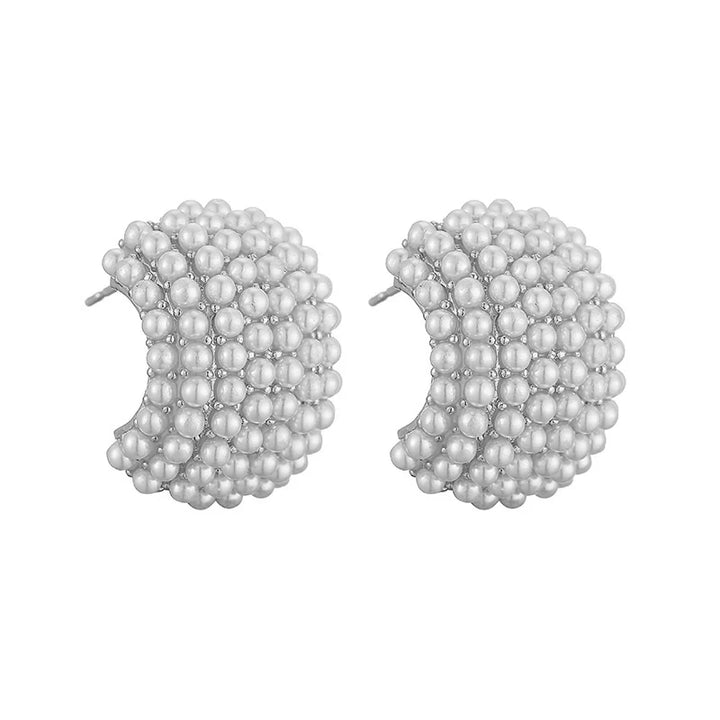 Pendientes de perlas clásicos