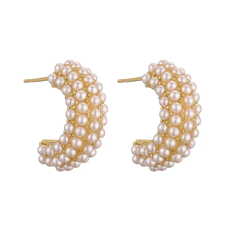 Pendientes de perlas clásicos