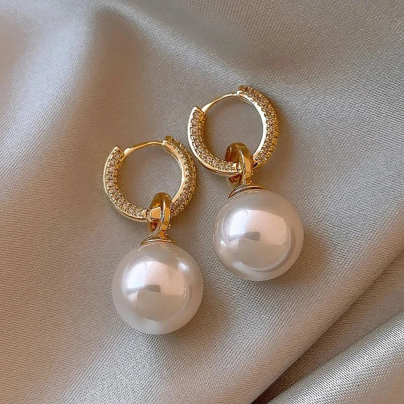 Pendientes de perlas elegantes